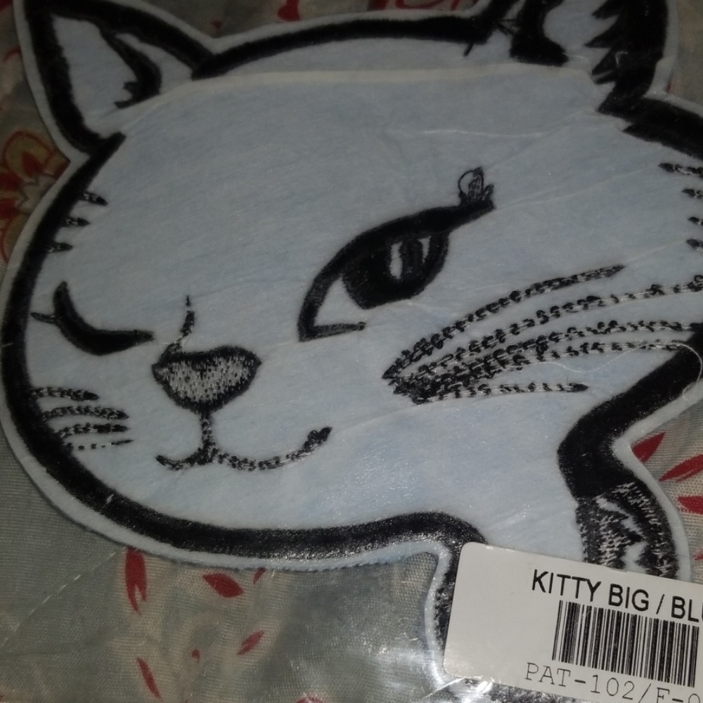 Kitty patch - Picture 2 of 2